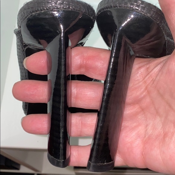 ❌SOLD❌ MERCEDES CASTILLO PAULINA MULES - Picture 12 of 16